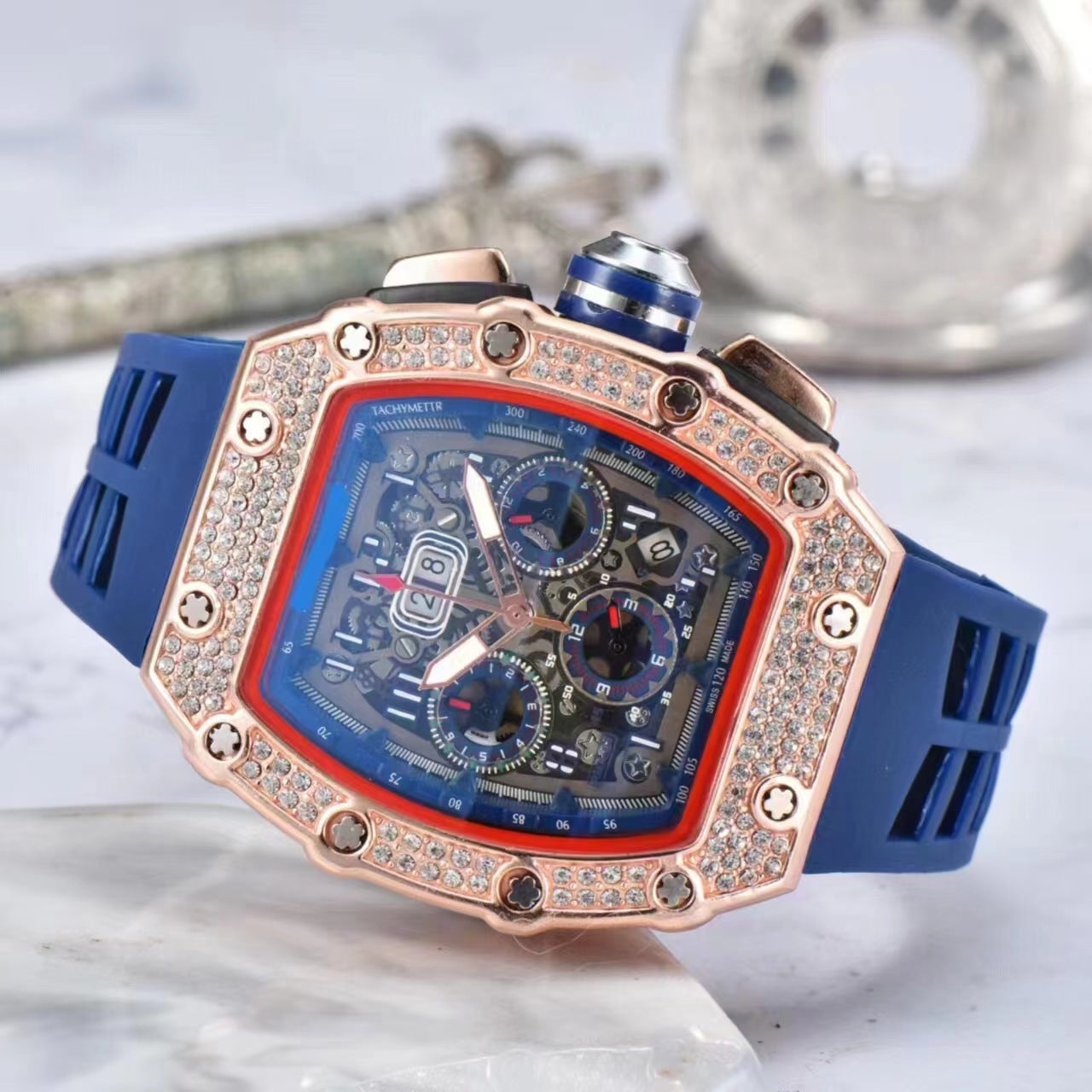 üì¢üì¢40% OFF !! ‚è∞ Luxury Men's Tonneau-Shaped Watch with Rhinestone Embellishment