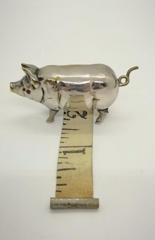 üìèAntique-Inspired Pig Mini Tape Measure