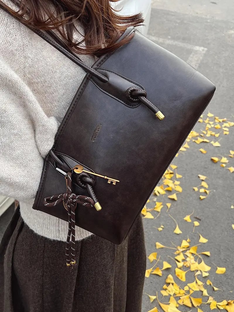 üíñ2026 Women's Elegant Solid Color Shoulder Bag
