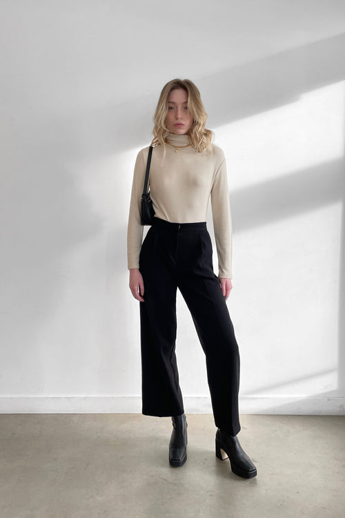 TURTLENECK TOP