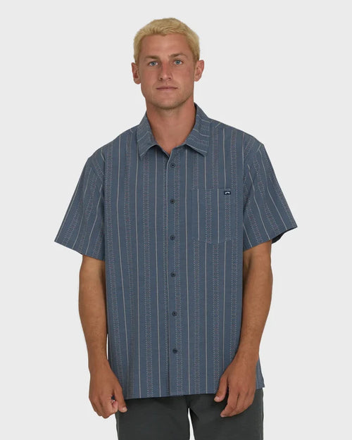 BILLABONG A/DIV SURFTREK TRANSIT SHORT SLEEVE WOVEN SHIRT