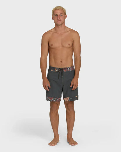 BILLABONG GLIDE GARAGE PRO BOARDSHORTS