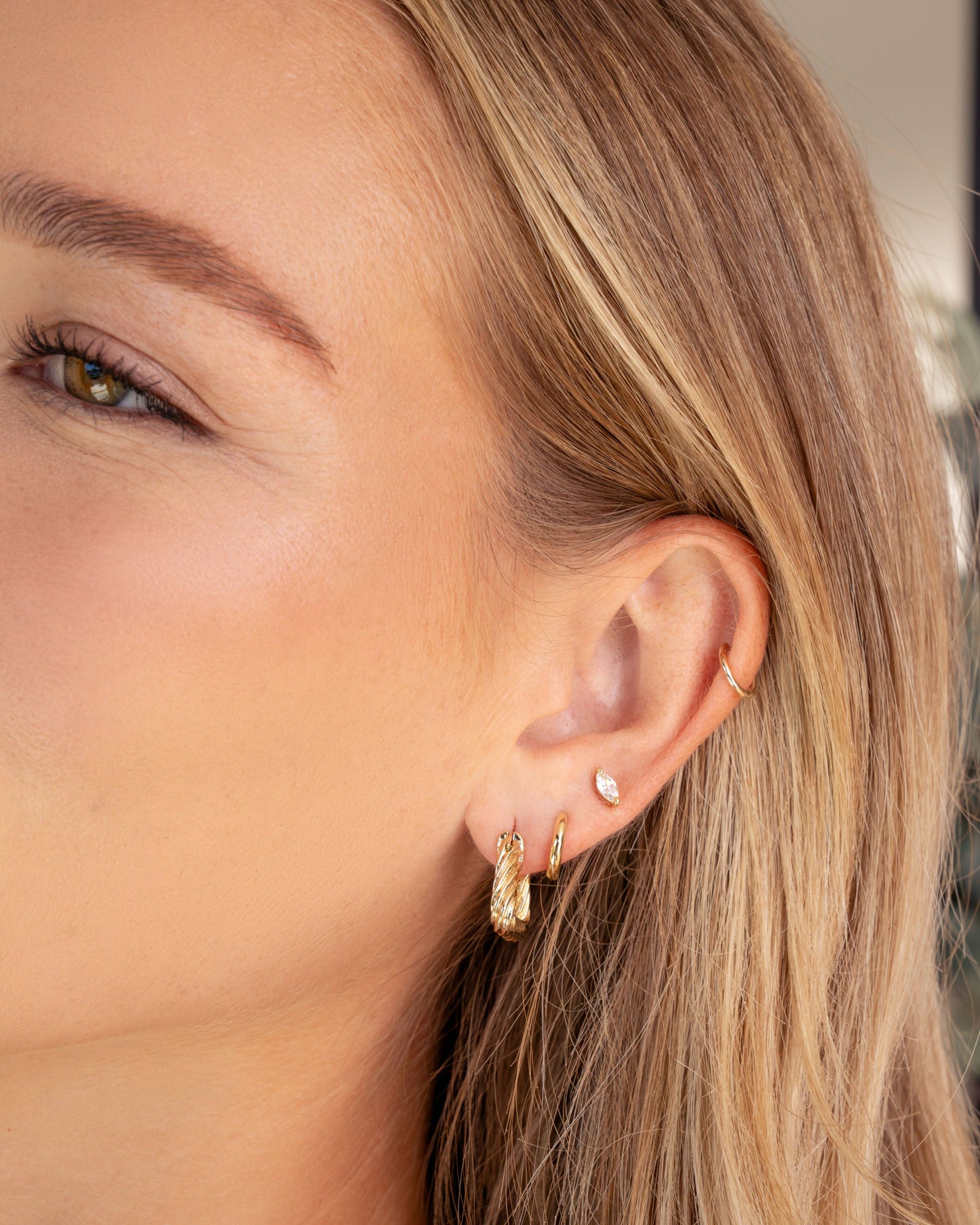 Chunky Triangle Hoops