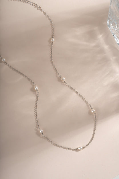 Dainty Beaded Pearl Necklace