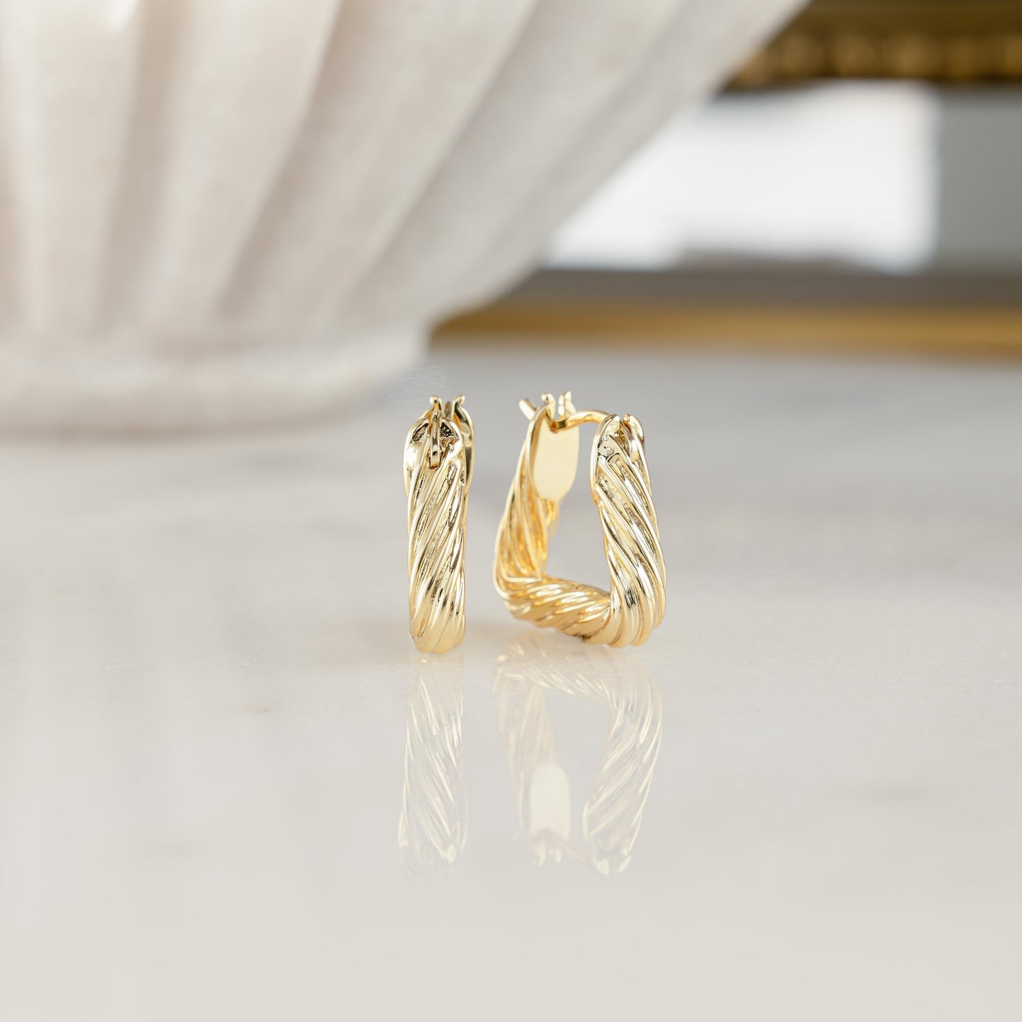 Chunky Triangle Hoops