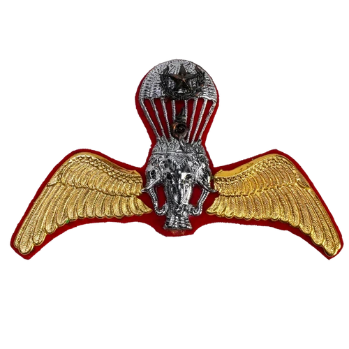 Royal Thai Army Master Parachutist Badge - Army & Outdoors - Flags, Badges & Insignia