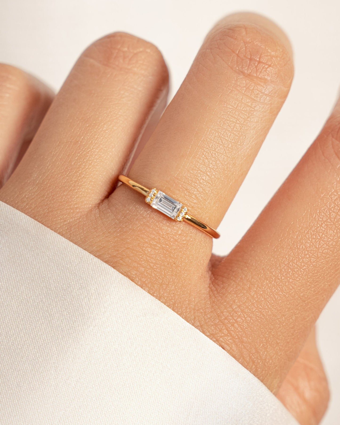 Diamond Simple Baguette Ring