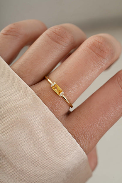 Citrine Simple Baguette Ring