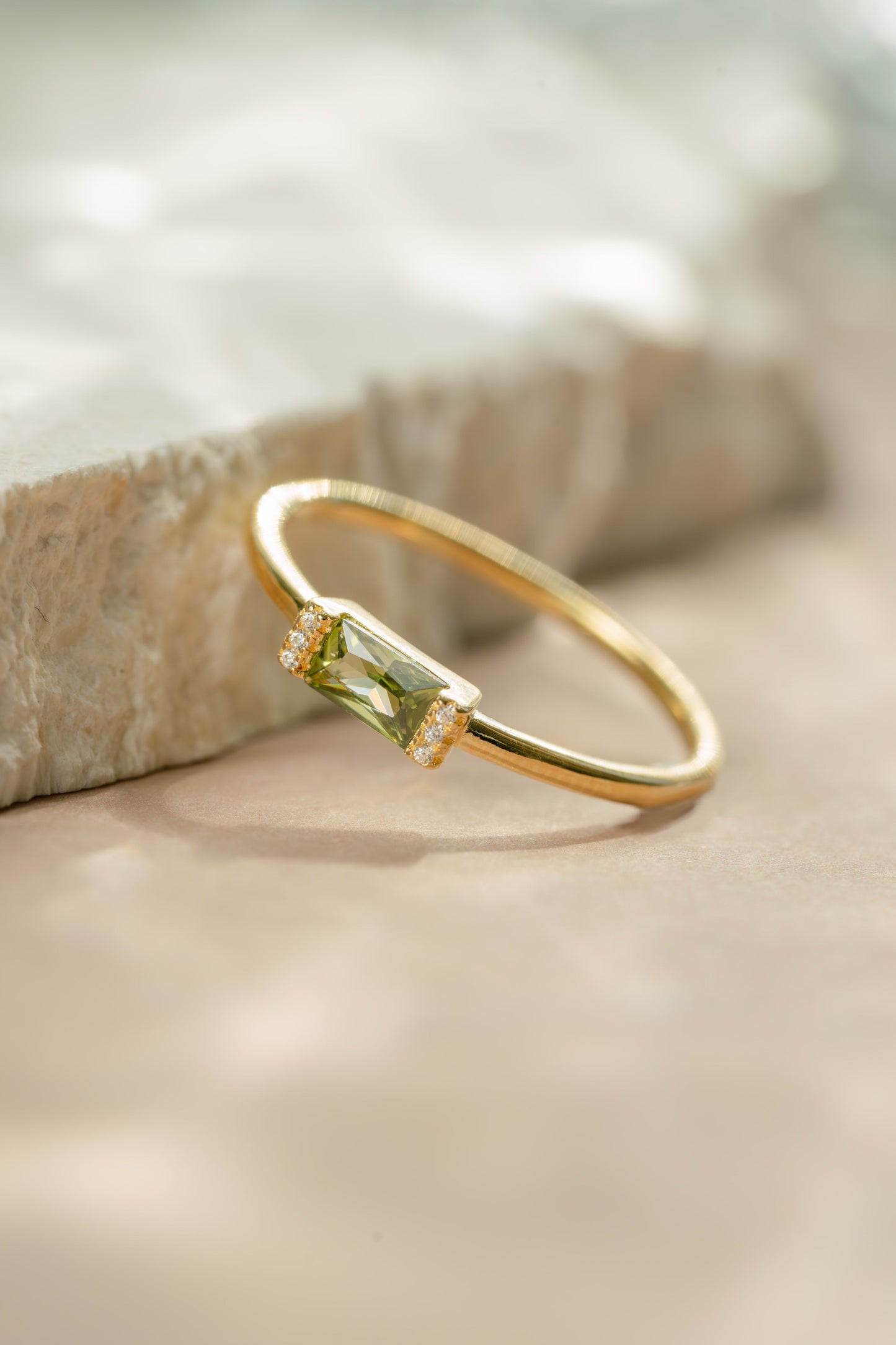 Peridot Simple Baguette Ring
