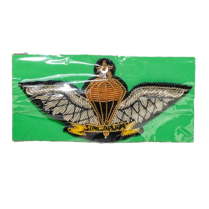 Singapore Armed Forces (SAF) Senior Parachute Wings Badge - Singapore Army Surplus - Flags, Badges & Insignia