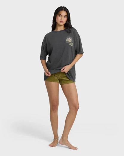 SUN CHASING TEE