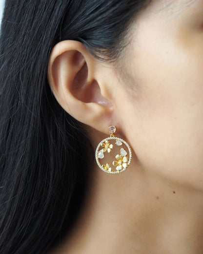 Drop Earring With Flowers