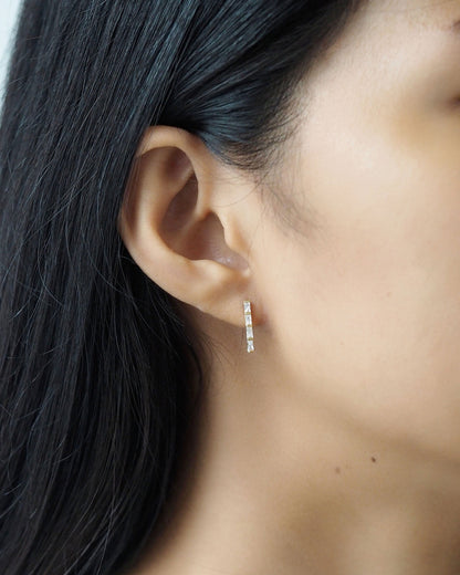 Linear Baguette Stud