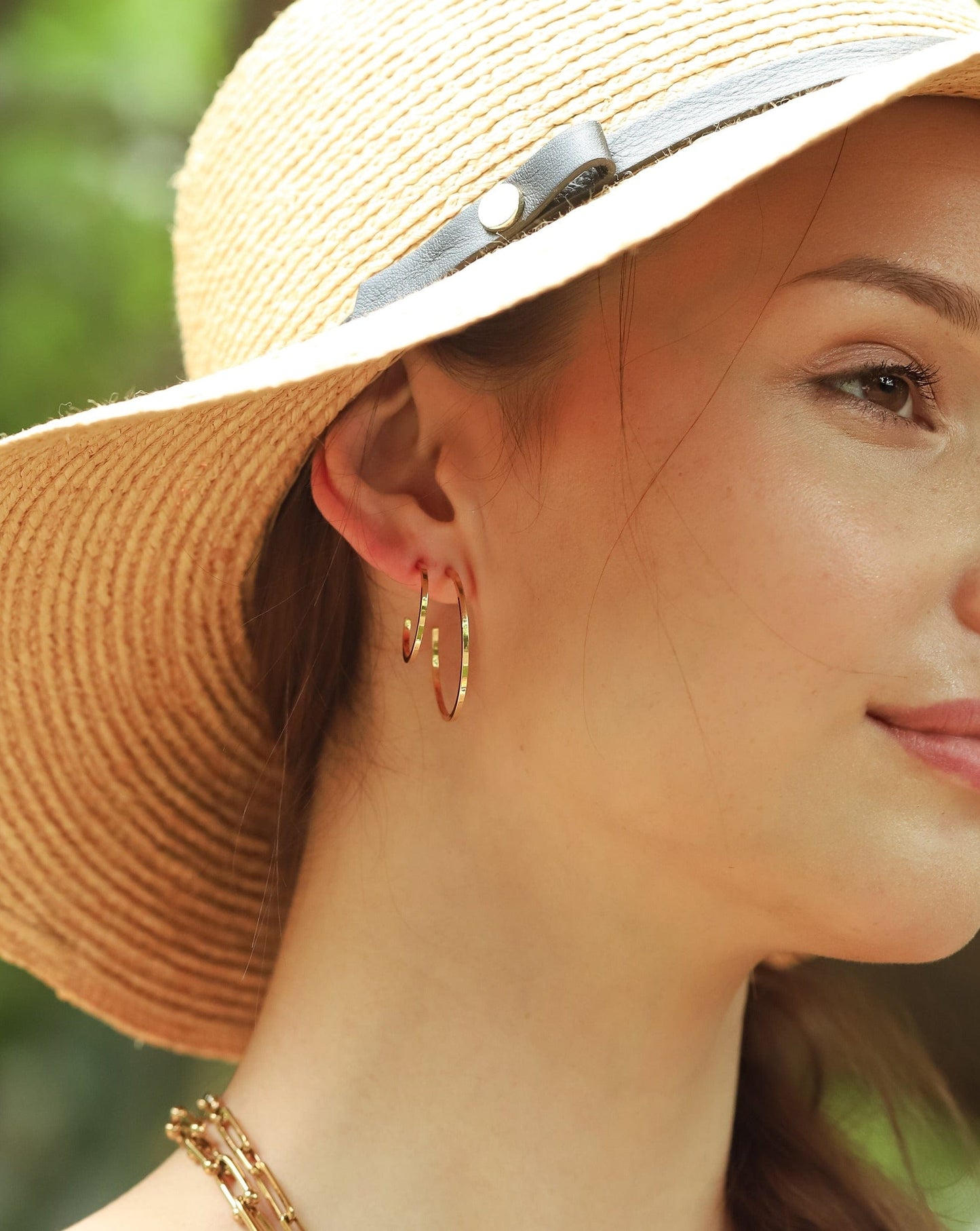 Classic Gold Hoops | M