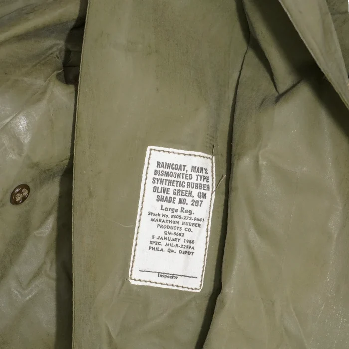 US 1950s Dismounted Olive Raincoat - Large - US Army Surplus - Rain Jackets