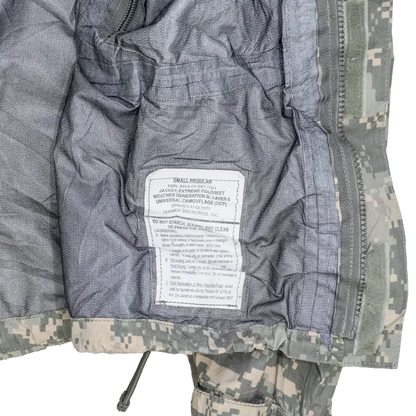 USGI UCP Extreme Cold Weather Waterproof Jacket - Small Regular - US Army Surplus - Rain Jackets